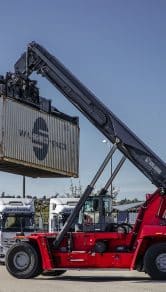 La manutention des conteneurs citernes : un savoir-faire clé chez Transports Jontrans